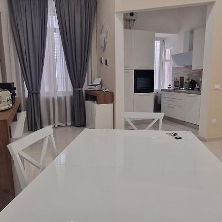 Appartamento B&B La Dimora Di Parthenope Napoli Eksteriør billede