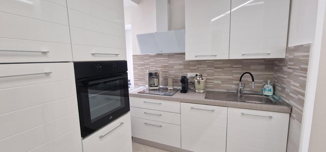 Appartamento B&B La Dimora Di Parthenope Napoli Eksteriør billede